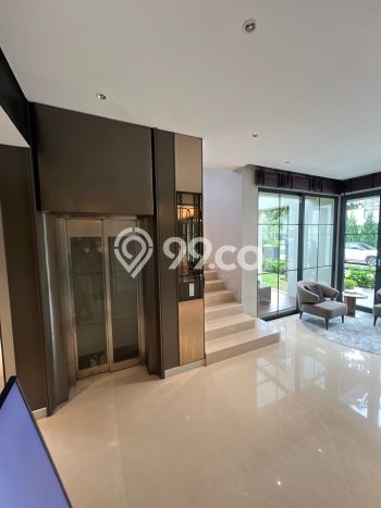 Rumah Elit LB 412m2 Siap Huni Desain Elegan di BSD, Tangerang Rumah Elit LB 412m2 Siap Huni Desain Elegan di BSD, Tangerang
