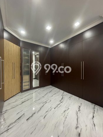 Dijual Rumah Luas Elegan Dengan View Cantik di BSD Victoria Park Lane, Tangerang Dijual Rumah Luas Elegan Dengan View Cantik di BSD Victoria Park Lane, Tangerang