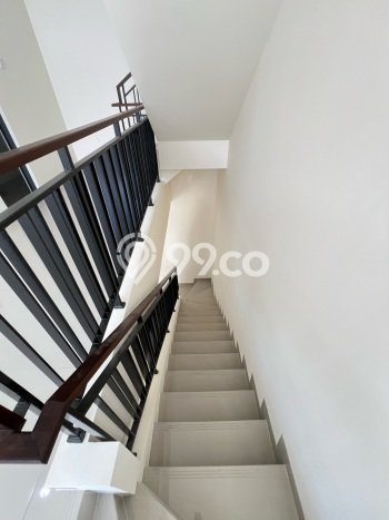 FOR RENT! Ruko di Gading Serpong Cocok untuk Bisnis 102m2 FOR RENT! Ruko di Gading Serpong Cocok untuk Bisnis 102m2