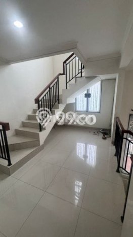 Jual Rumah Eksklusif 4 KT di Gading Serpong, Tangerang Jual Rumah Eksklusif 4 KT di Gading Serpong, Tangerang