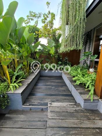 Rumah Luxury Modern Siap Huni di Puri Indah Jakarta Barat Rumah Luxury Modern Siap Huni di Puri Indah Jakarta Barat