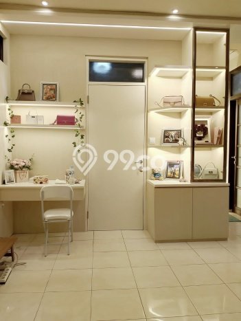 Dijual Rumah Mewah Megah Dengan View Cantik di Meruya, Jakarta Barat Dijual Rumah Mewah Megah Dengan View Cantik di Meruya, Jakarta Barat