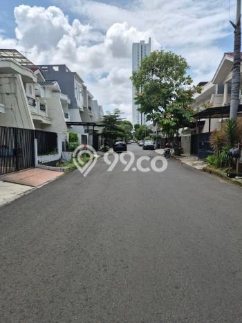Rumah Elit Modern Tanpa Renovasi di Puri Indah Jakarta Barat Rumah Elit Modern Tanpa Renovasi di Puri Indah Jakarta Barat