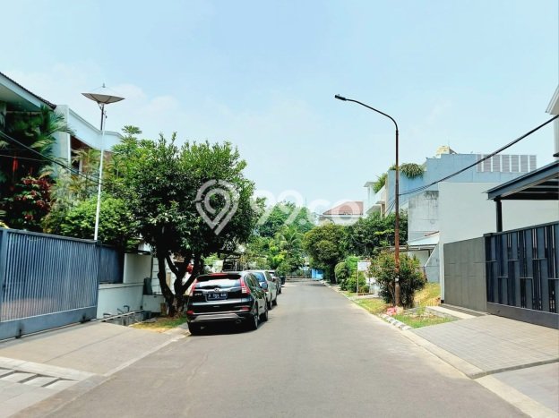 For Sale! Premium House LT 240m2 Desain Elegan di Puri Indah For Sale! Premium House LT 240m2 Desain Elegan di Puri Indah