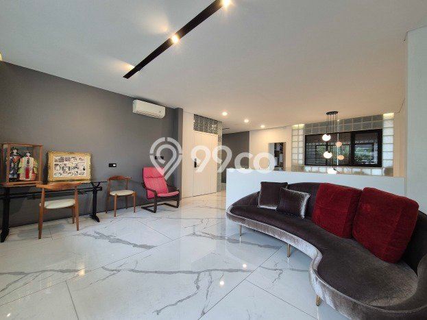 Rumah Luxury Modern Siap Huni di Puri Indah Jakarta Barat Rumah Luxury Modern Siap Huni di Puri Indah Jakarta Barat