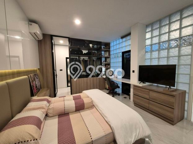 Rumah Luxury Modern Siap Huni di Puri Indah Jakarta Barat Rumah Luxury Modern Siap Huni di Puri Indah Jakarta Barat