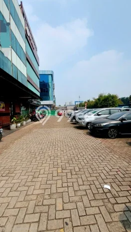 Ruko disewakan di Kebon Jeruk Jakarta Barat dengan luas bangunan 270m2 Ruko disewakan di Kebon Jeruk Jakarta Barat dengan luas bangunan 270m2