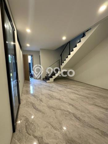 For Sale! Luxury House LT 136m2 Desain Elegan di Permata Buana For Sale! Luxury House LT 136m2 Desain Elegan di Permata Buana