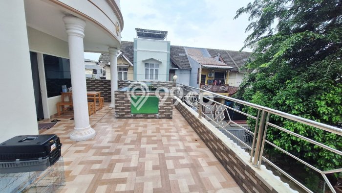 Dijual Rumah Luas Elegan Dengan View Cantik di Taman Palem, Jakarta Barat Dijual Rumah Luas Elegan Dengan View Cantik di Taman Palem, Jakarta Barat