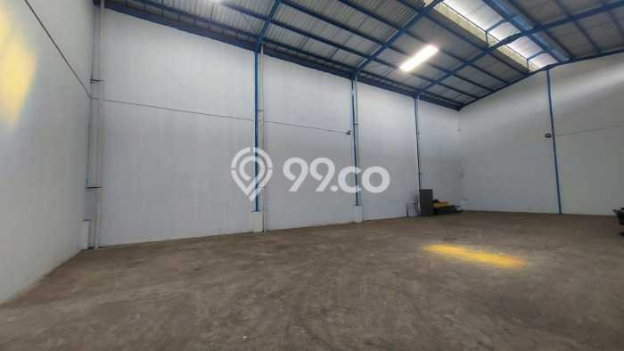 Gudang Kawasan Daan Mogot, Luas 288m², Pusat Komersial, Siap Usaha Gudang Kawasan Daan Mogot, Luas 288m², Pusat Komersial, Siap Usaha