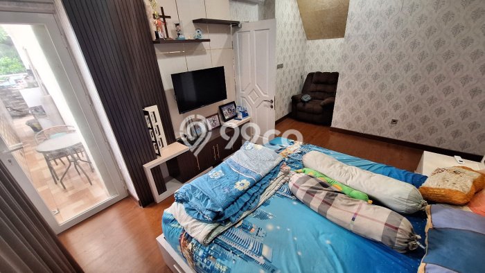 Dijual Rumah Luas Elegan Dengan View Cantik di Taman Palem, Jakarta Barat Dijual Rumah Luas Elegan Dengan View Cantik di Taman Palem, Jakarta Barat