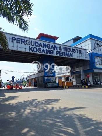 LOKASI PREMIUM! Gudang Kawasan , Luas 360m2m², Pusat Komersial LOKASI PREMIUM! Gudang Kawasan , Luas 360m2m², Pusat Komersial