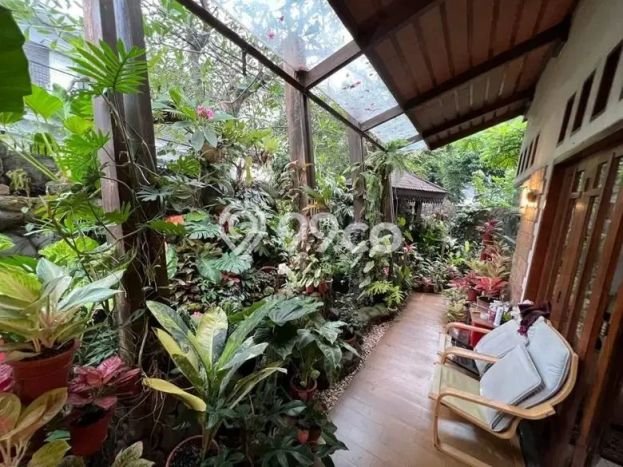 Siap Huni Hunian Elit 6 Kamar di Pesanggrahan Dekat ke Mana Pun Siap Huni Hunian Elit 6 Kamar di Pesanggrahan Dekat ke Mana Pun