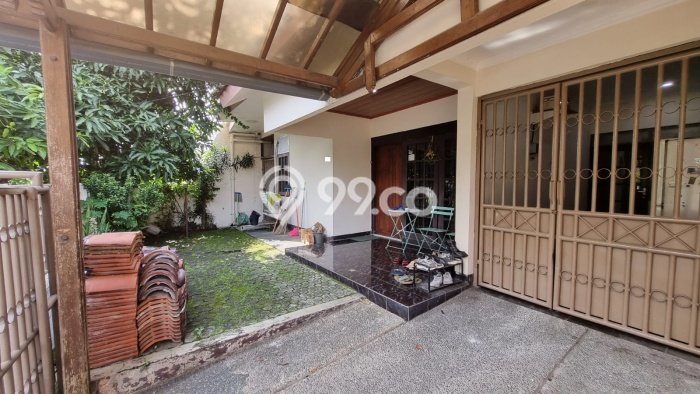 Rumah Elit Modern Siap Huni di Lebak Bulus Jakarta Selatan Rumah Elit Modern Siap Huni di Lebak Bulus Jakarta Selatan