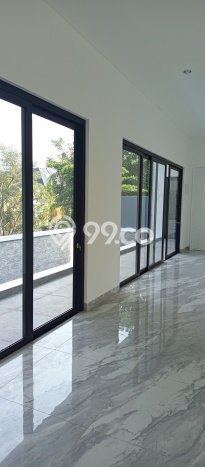 Hunian Elit LB 654m2 Siap Huni Desain Elegan di Bintaro, Tangerang Selatan Hunian Elit LB 654m2 Siap Huni Desain Elegan di Bintaro, Tangerang Selatan