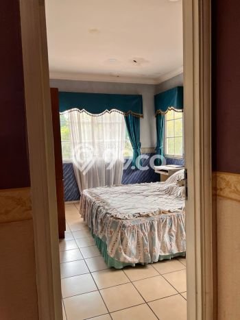 Rumah Eksklusif Siap Huni LT 325m2 di Karawaci, Tangerang Rumah Eksklusif Siap Huni LT 325m2 di Karawaci, Tangerang