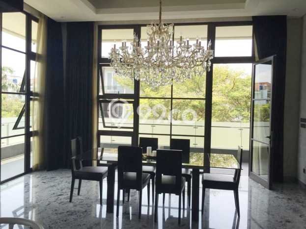 Siap Huni Hunian Elit 7 Kamar di Kelapa Gading Dekat ke Mana Saja Siap Huni Hunian Elit 7 Kamar di Kelapa Gading Dekat ke Mana Saja