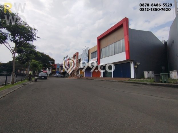 Gudang Area Bisnis di Grand Wisata, Luas 240m², Siap Operasional Gudang Area Bisnis di Grand Wisata, Luas 240m², Siap Operasional
