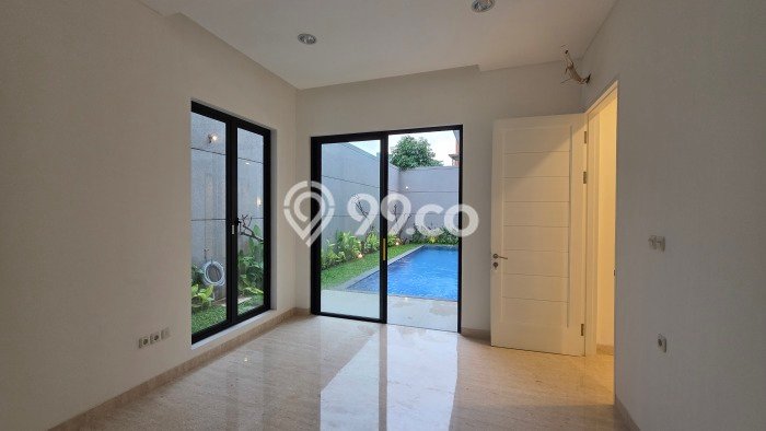 Dijual Rumah Premium dengan Fasilitas Sekitar Komplit di Cilandak, Jakarta Selatan Dijual Rumah Premium dengan Fasilitas Sekitar Komplit di Cilandak, Jakarta Selatan