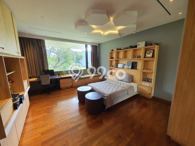 Hunian Mewah LB 938m2 Siap Pakai Desain Elegan di Pejaten, Jakarta Selatan Hunian Mewah LB 938m2 Siap Pakai Desain Elegan di Pejaten, Jakarta Selatan