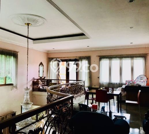 Dijual Rumah Mewah Elegan Dengan View Cantik di Permata Hijau, Jakarta Selatan Dijual Rumah Mewah Elegan Dengan View Cantik di Permata Hijau, Jakarta Selatan