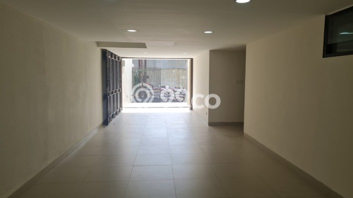 Rumah Akses Mudah area Cipete, Jakarta Selatan, Luas 200m² Bangunan 373m² Rumah Akses Mudah area Cipete, Jakarta Selatan, Luas 200m² Bangunan 373m²