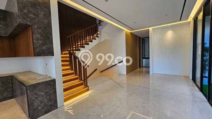 Rumah Mewah LB 500m2 Siap Pakai Desain Elegan di Pondok Indah, Jakarta Selatan Rumah Mewah LB 500m2 Siap Pakai Desain Elegan di Pondok Indah, Jakarta Selatan