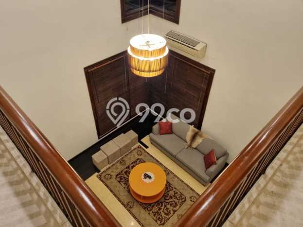 Rumah Luxury Modern Tanpa Renovasi di Kemang Jakarta Selatan Rumah Luxury Modern Tanpa Renovasi di Kemang Jakarta Selatan