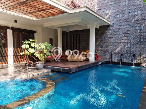 Rumah Luxury Modern Tanpa Renovasi di Kemang Jakarta Selatan Rumah Luxury Modern Tanpa Renovasi di Kemang Jakarta Selatan