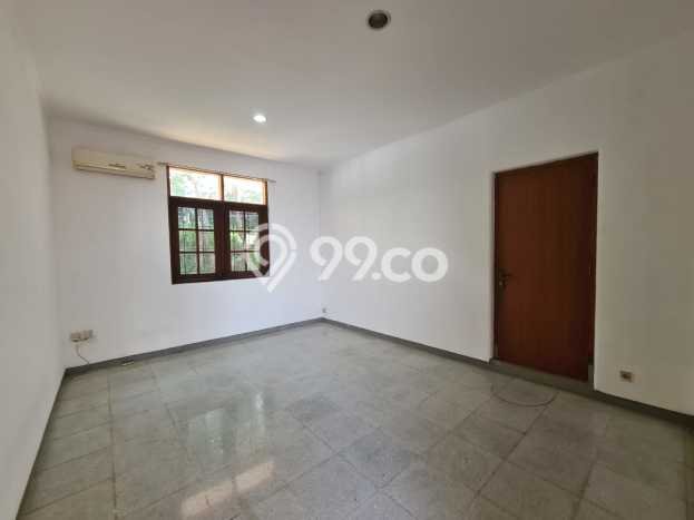 Disewakan! Rumah 4 Kamar Tidur &
3 Kamar Mandi di Kemang, Jakarta Selatan Disewakan! Rumah 4 Kamar Tidur &
3 Kamar Mandi di Kemang, Jakarta Selatan