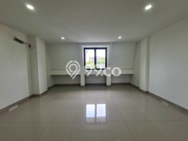 Unit Ruko Dijual di Jakarta Selatan LT 74m2 & LB 290m2 Unit Ruko Dijual di Jakarta Selatan LT 74m2 & LB 290m2