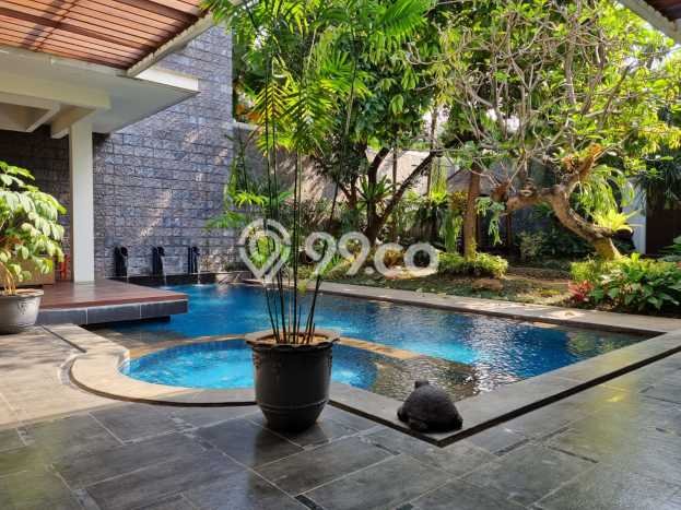 Rumah Luxury Modern Tanpa Renovasi di Kemang Jakarta Selatan Rumah Luxury Modern Tanpa Renovasi di Kemang Jakarta Selatan
