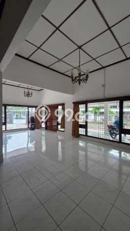Sewa Rumah Modern di Kebayoran Baru Siap Pakai dan Kondisi Bagus Sewa Rumah Modern di Kebayoran Baru Siap Pakai dan Kondisi Bagus