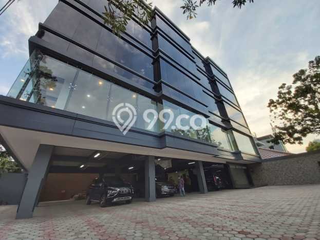 Ruko Dijual di Prime Area Jakarta Selatan Luas 2000m2 Ruko Dijual di Prime Area Jakarta Selatan Luas 2000m2