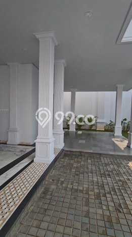 Ready to Use! Luxury House LT 1050m2 Desain Modern di Pondok Indah Ready to Use! Luxury House LT 1050m2 Desain Modern di Pondok Indah