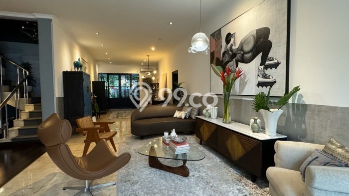 Siap Huni Rumah Mewah 5 Kamar di Kebayoran Baru Dekat ke Mana Pun Siap Huni Rumah Mewah 5 Kamar di Kebayoran Baru Dekat ke Mana Pun