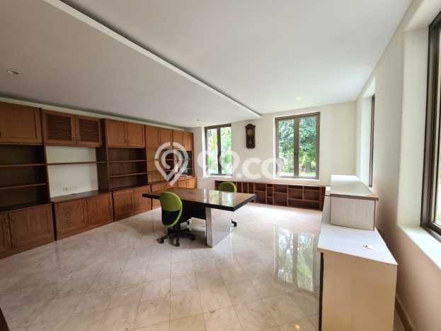 Dijual Rumah Mewah Elegan Dengan View Eksklusif di Lippo Karawaci, Tangerang Dijual Rumah Mewah Elegan Dengan View Eksklusif di Lippo Karawaci, Tangerang