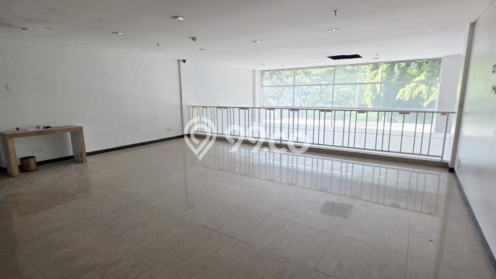 Ruko Dijual di Menteng Jakarta Pusat dengan LB 2252m2 Ruko Dijual di Menteng Jakarta Pusat dengan LB 2252m2