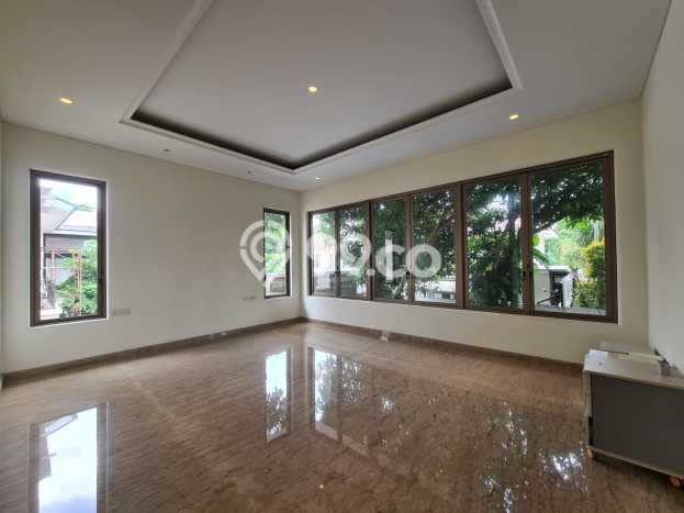 Dijual Rumah Mewah Elegan Dengan View Eksklusif di Lippo Karawaci, Tangerang Dijual Rumah Mewah Elegan Dengan View Eksklusif di Lippo Karawaci, Tangerang
