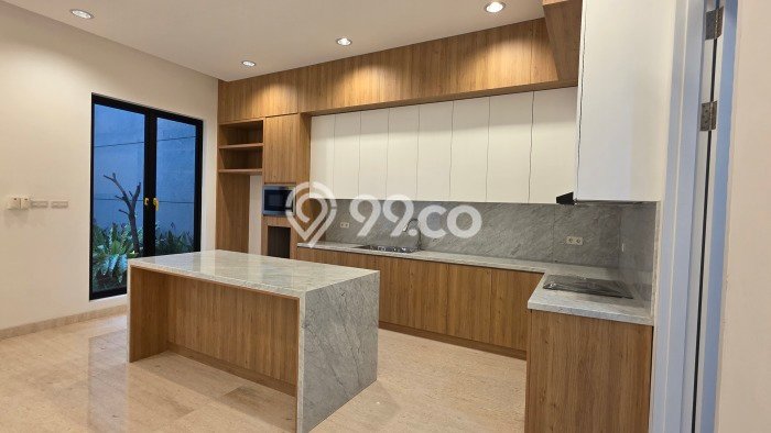 Dijual Rumah Premium dengan Fasilitas Sekitar Komplit di Cilandak, Jakarta Selatan Dijual Rumah Premium dengan Fasilitas Sekitar Komplit di Cilandak, Jakarta Selatan