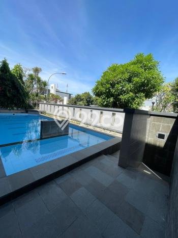 For Sale! Premium House LT 408m2 Desain Elegan di Sukomanunggal For Sale! Premium House LT 408m2 Desain Elegan di Sukomanunggal