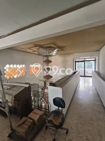 Sewa Rumah Strategis LT 640m2 / LB 700m2 di Manyar, Surabaya Sewa Rumah Strategis LT 640m2 / LB 700m2 di Manyar, Surabaya