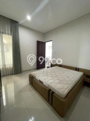 For Sale! Premium House LT 408m2 Desain Elegan di Sukomanunggal For Sale! Premium House LT 408m2 Desain Elegan di Sukomanunggal