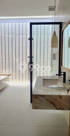 Hunian Mewah LB 102m2 Siap Pakai Desain Elegan di Ungasan, Badung Hunian Mewah LB 102m2 Siap Pakai Desain Elegan di Ungasan, Badung