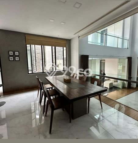 Ready to Use! Premium House LT 594m2 Desain Elegan di Graha Ready to Use! Premium House LT 594m2 Desain Elegan di Graha