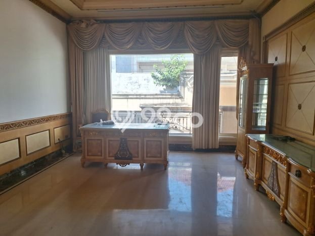 Jual Rumah Mewah Elegan Dengan View Eksklusif di Pakuwon Indah, Surabaya Jual Rumah Mewah Elegan Dengan View Eksklusif di Pakuwon Indah, Surabaya