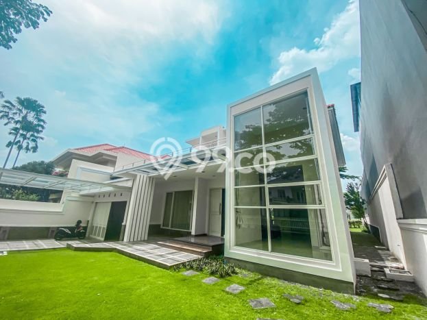 Ready to Use! Luxury House LT 778m2 Desain Elegan di Graha Ready to Use! Luxury House LT 778m2 Desain Elegan di Graha