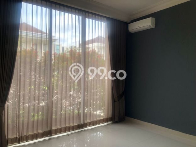Rumah sewa siap pakai 4 Kamar Tidur di Pakuwon Indah, Surabaya Rumah sewa siap pakai 4 Kamar Tidur di Pakuwon Indah, Surabaya