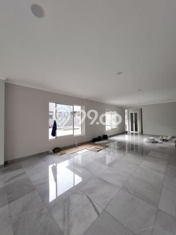 Disewakan Rumah Strategis di Graha LT 630m2 / LB 900m2 Kondisi Bagus Disewakan Rumah Strategis di Graha LT 630m2 / LB 900m2 Kondisi Bagus