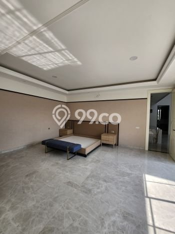 For Sale! Premium House LT 408m2 Desain Elegan di Sukomanunggal For Sale! Premium House LT 408m2 Desain Elegan di Sukomanunggal